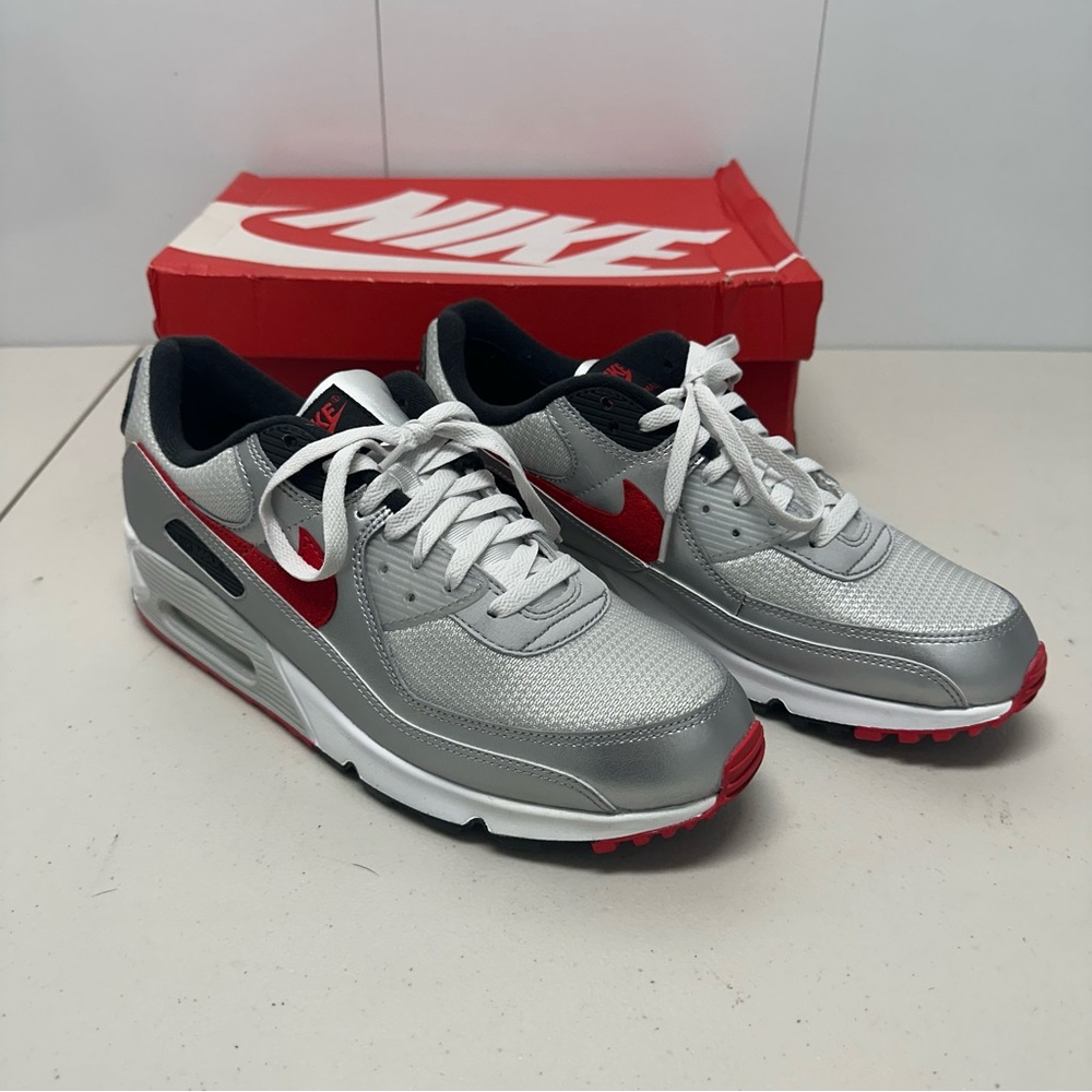 Nike Men’s Air Max 90 Metallic Silver University Red - Size 12